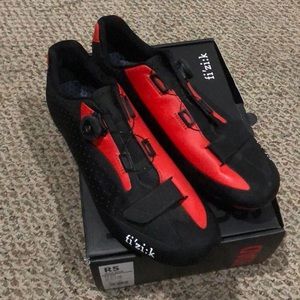 Fi’zi:k 🚴🏽‍♂️ Road Cycling shoe w/Box